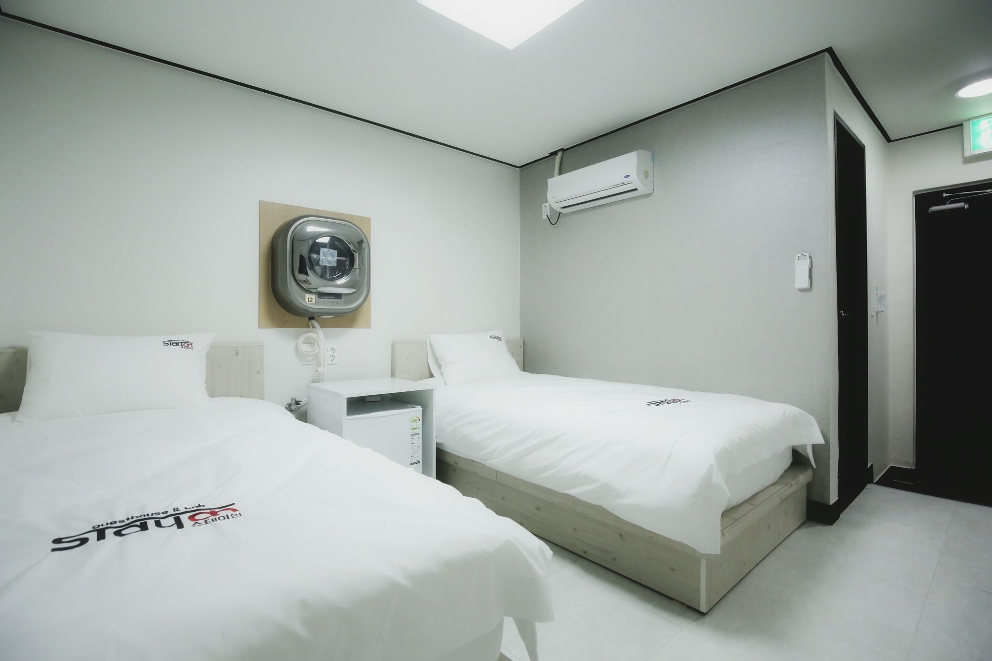 Stayan Guesthouse And Bnb Busan Esterno foto