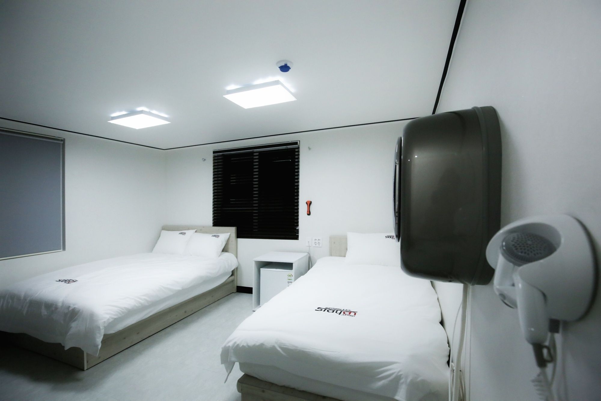 Stayan Guesthouse And Bnb Busan Esterno foto